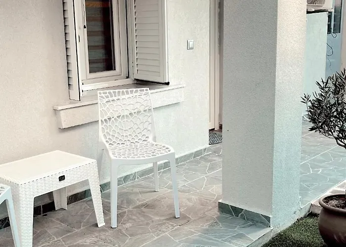 Apartment Zene Living Luxury Stratonion